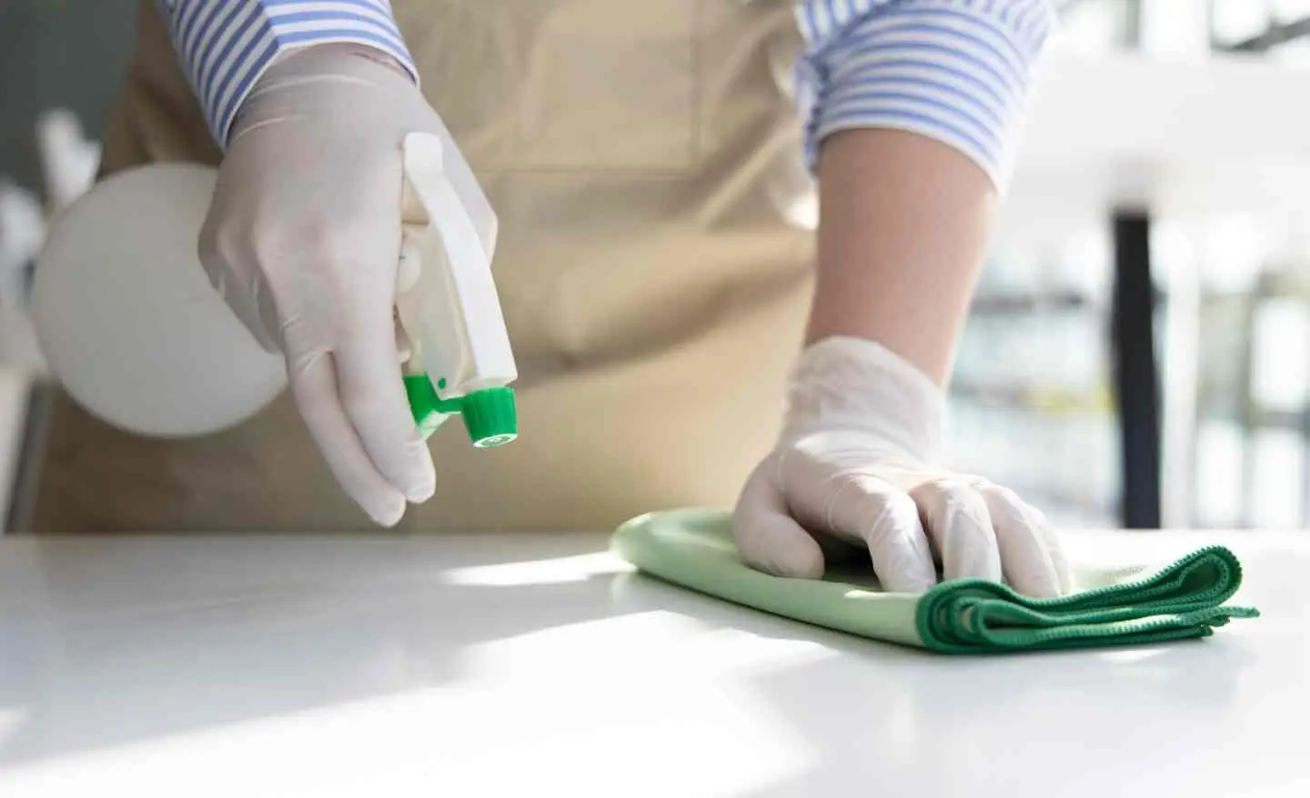 Cosa è e cosa puoi fare con il perossido di idrogeno: ecco i suoi usi sorprendenti